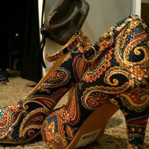NWT Women's open toe heels